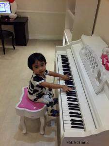 1486901_10202619605761698_345948951_n-001