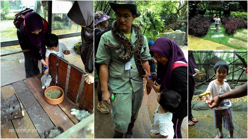 i honestly wished i could put the snake around my neck.. ha ha