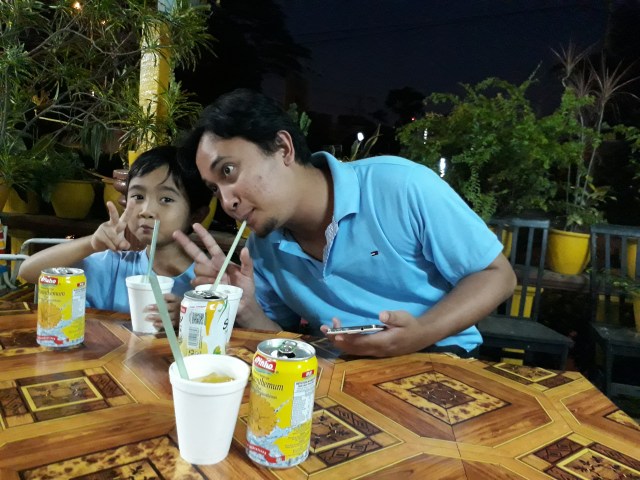 somehow we drove to a different branch of wak radol..